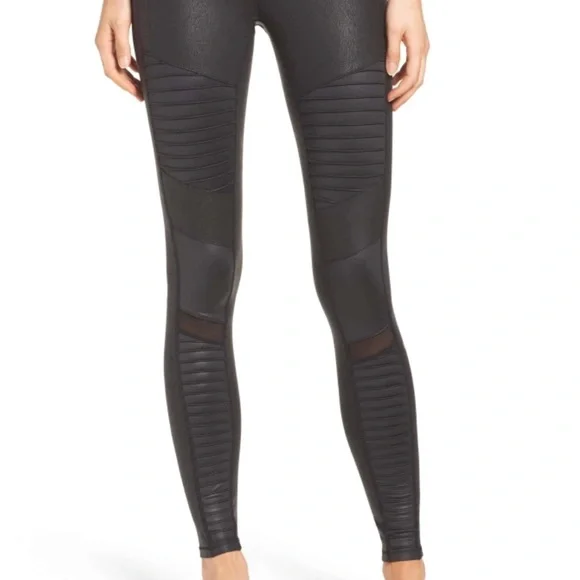 Alo Leggings - Picture 1 of 3